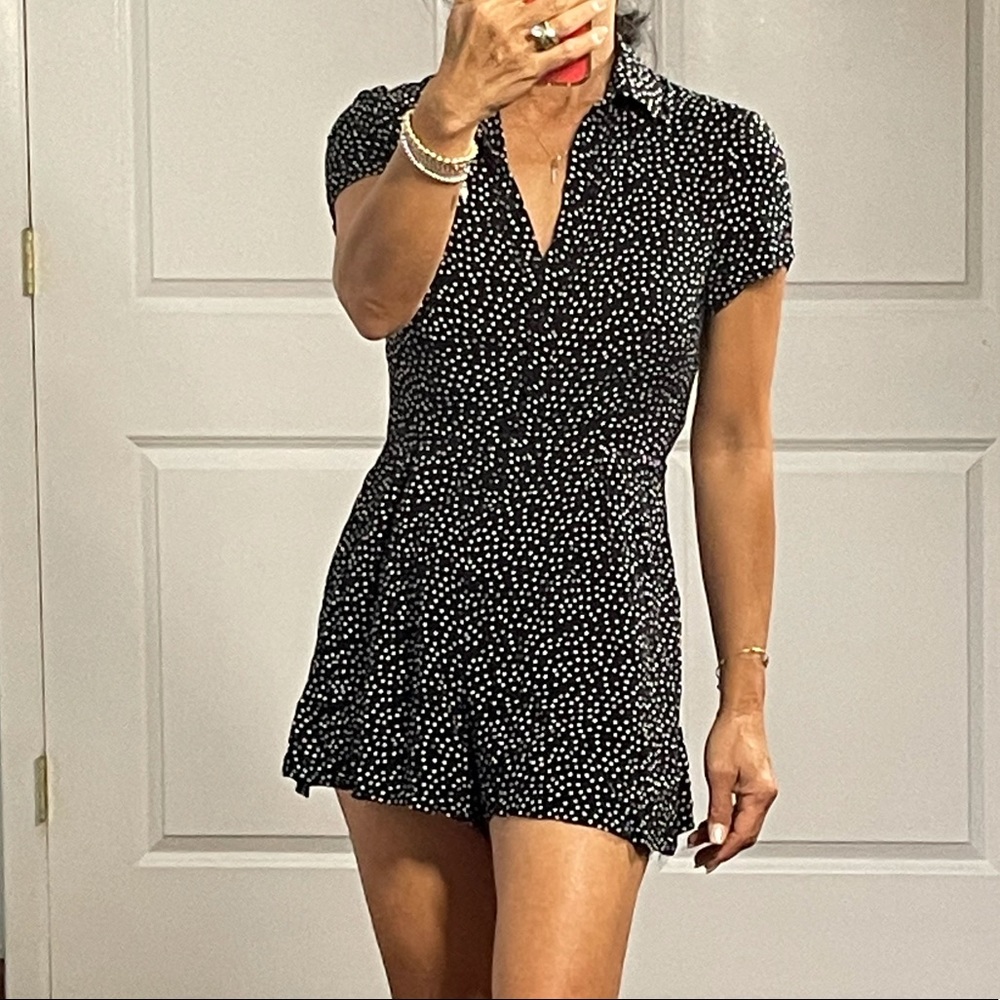 Urban Outfitters White Square Print Cap Sleeves Short Romper size 0
